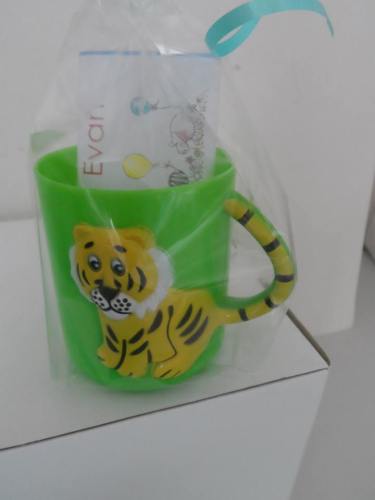 TIGER (YELLOW) CHOC 'n' MUG - 40g personalised bar in child's plastic mug