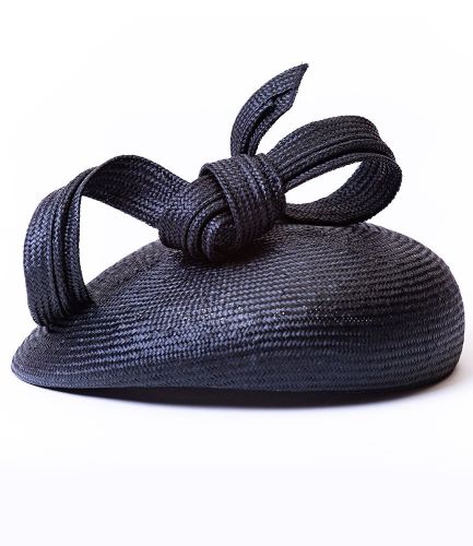 Navy Parisisal pill with twirl design 434/311