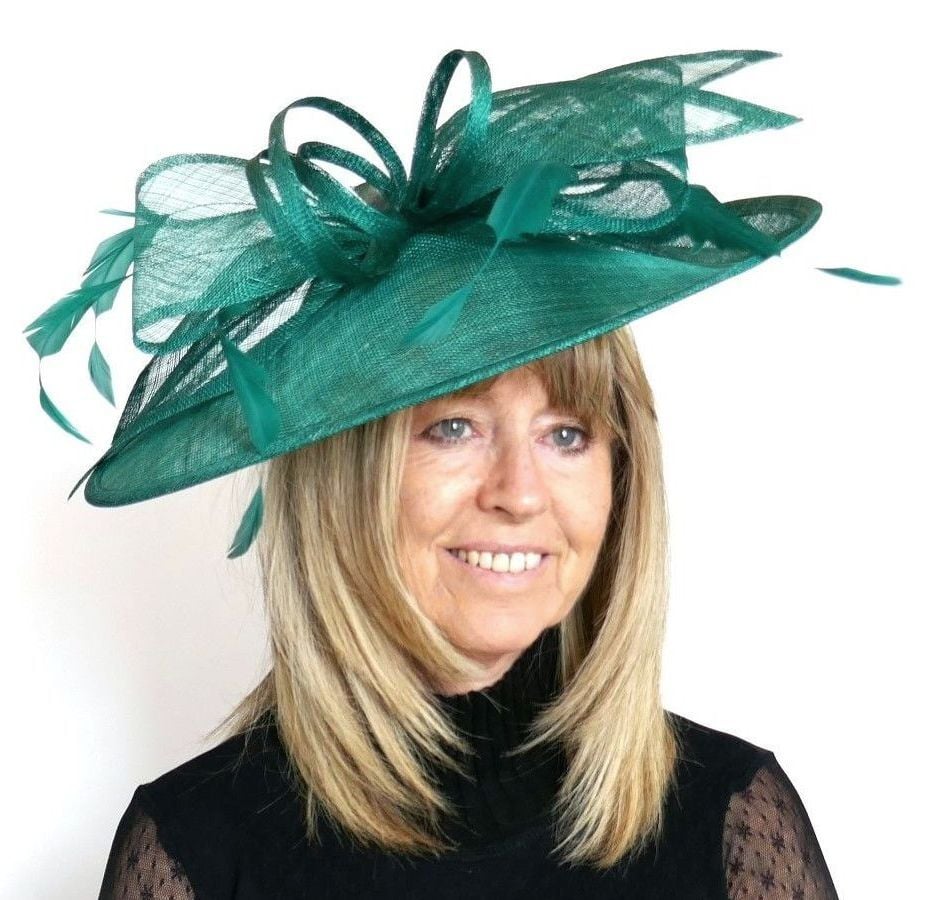 FD7 - Emerald Large Teardrop hatinator