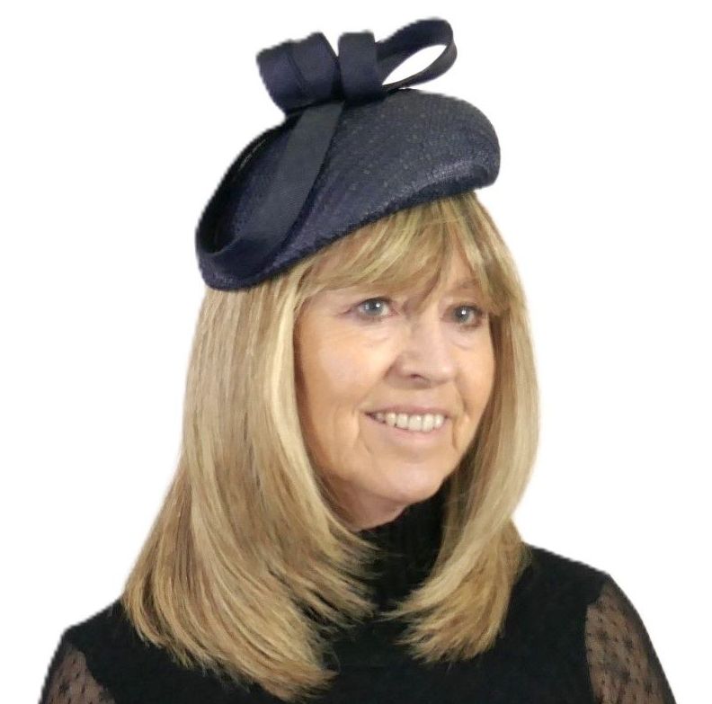 Dark Navy Como teardrop shaped beret percher  434/343