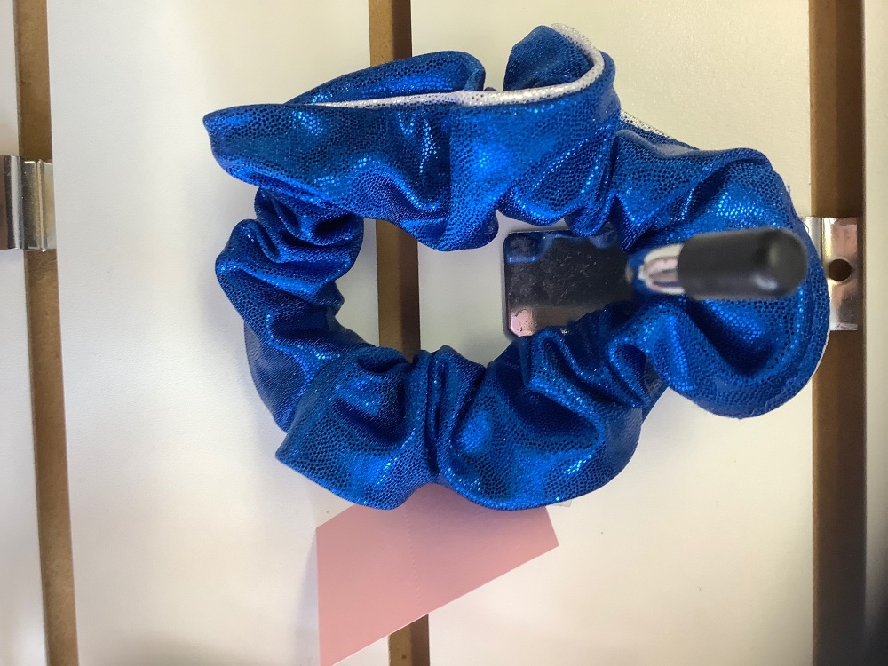 Acro scrunchie