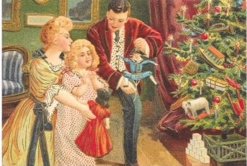 Family Dolls Christmas Tree Presents Post Card 3002
