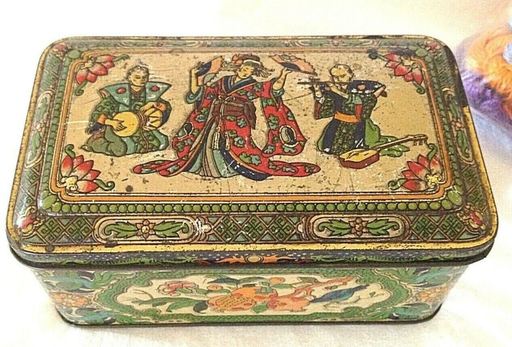 Antique Chinese characters Fry's chocolate sweet tin