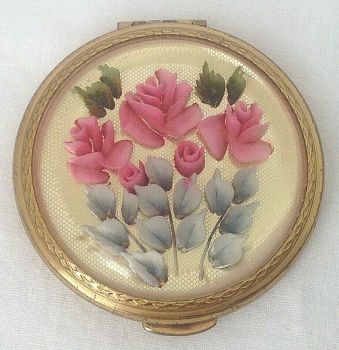 Vintage powder compact Kigu reverse carved lucite pink roses