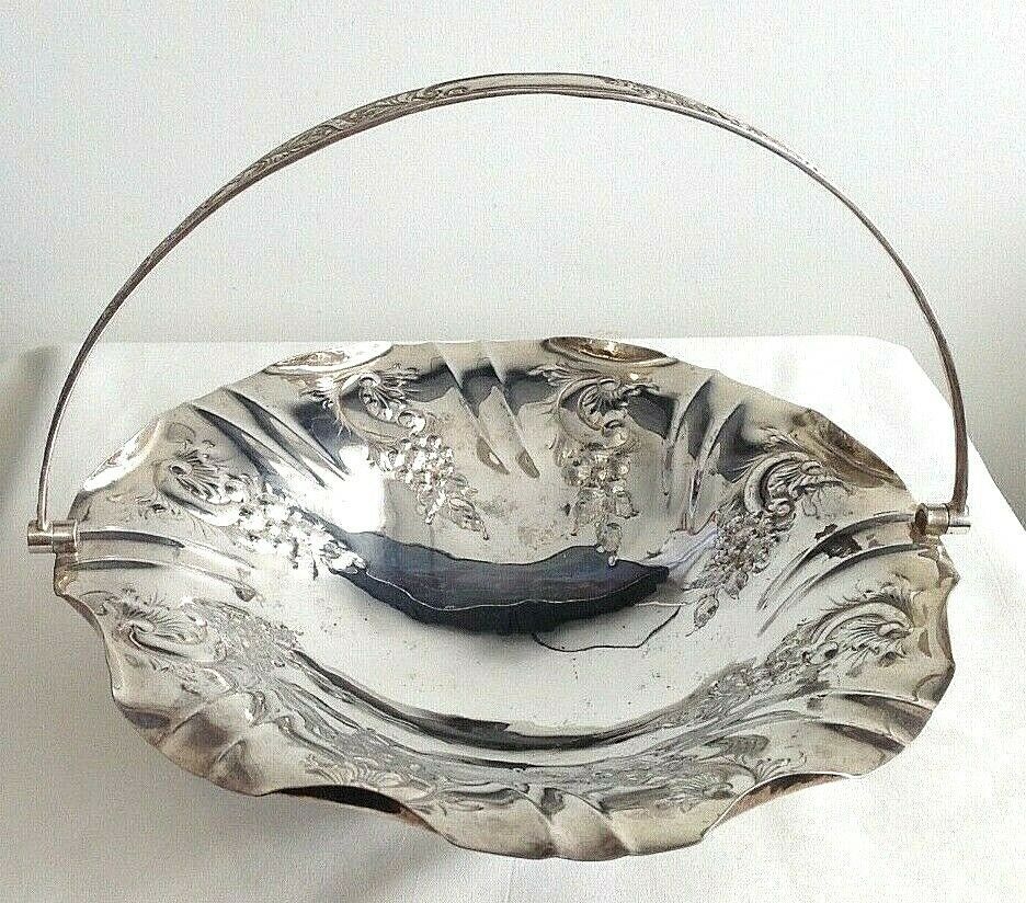 Antique elegant silver plated plate sauce boat