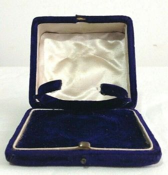 Antique bangle bracelet display box blue velvet