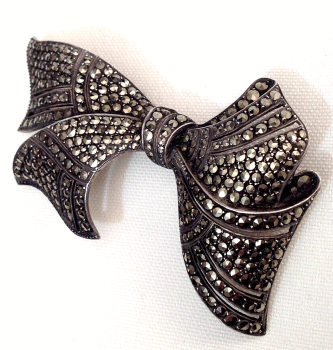 large Vintage Sterling silver Marcasite bow brooch pin stamped 935