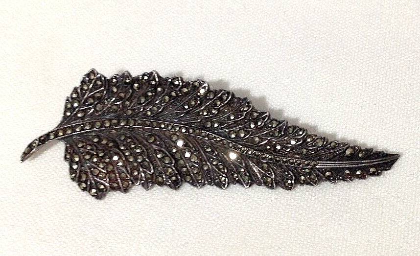 Art Deco Vintage sterling silver marcasite bow brooch pin