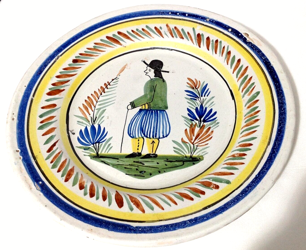 A large wall plate or charger Royal Tichelaar Makkum Holland 1940s