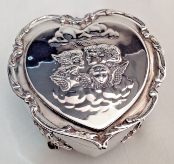 Antique heart shaped cherub cupid trinket box hallmark sterling silver Edwardian