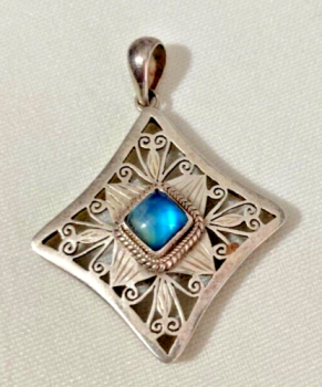 Vintage Sterling silver Labradorite pierced work necklace pendant