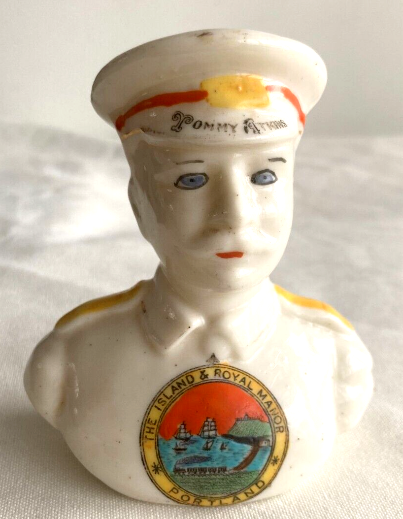 Antique crested china White fright boy spider Clovelly crest