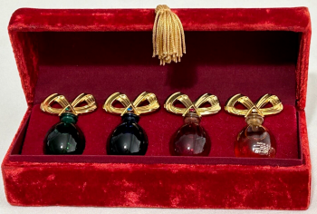 Vintage Elizabeth Taylor Diamonds perfume mini set in red velvet box gold tassel