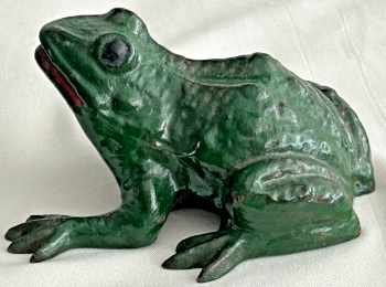 Antique painted cast iron metal frog garden ornament Beautifully modeled