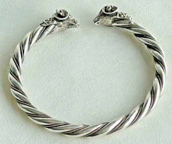 Vintage solid 900 sterling silver Torque bangle rams head bracelet twist cuff