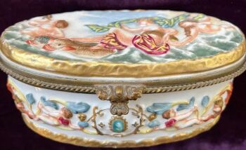 Antique Capodimonte Large trinket keepsake love letter box Casket cherub Maiden