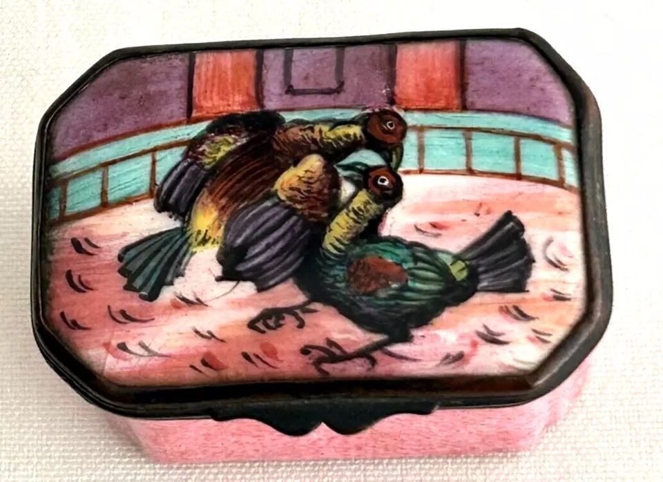 Antique Bilston 19th Century snuff patch cache enamel box Horse Racing hors