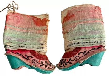 A pair of Antique tiny embroidered Chinese Lotus bound foot feet slippers shoes Quing