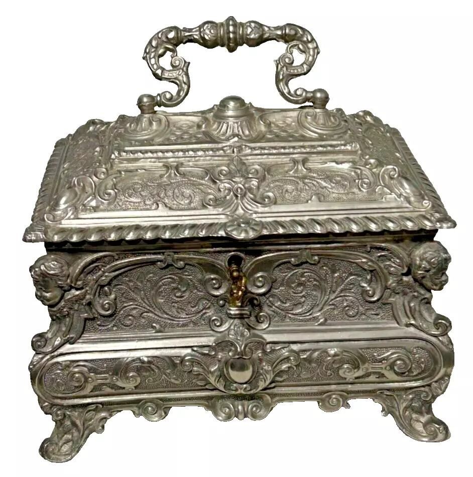 antique style Vintage pewter silver tone jewellery casket cherubs with key 