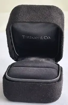Tiffany & Co jewellery ring display box black grey lovely quality