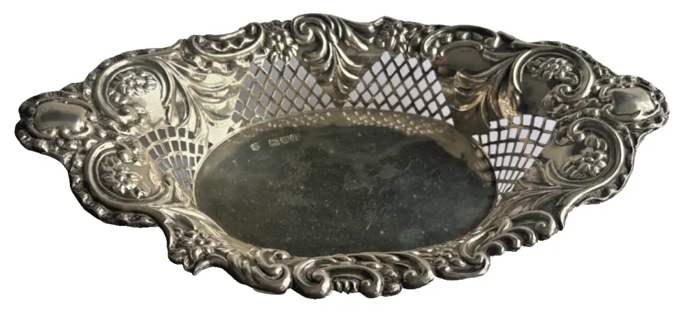A Antique Edwardian sterling silver bon bon dish C1899 Chester Pierced Work