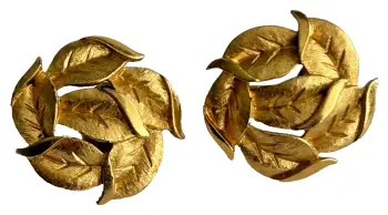 Vintage Trifari Signed Clip gold tone earrings leaf wreath design
