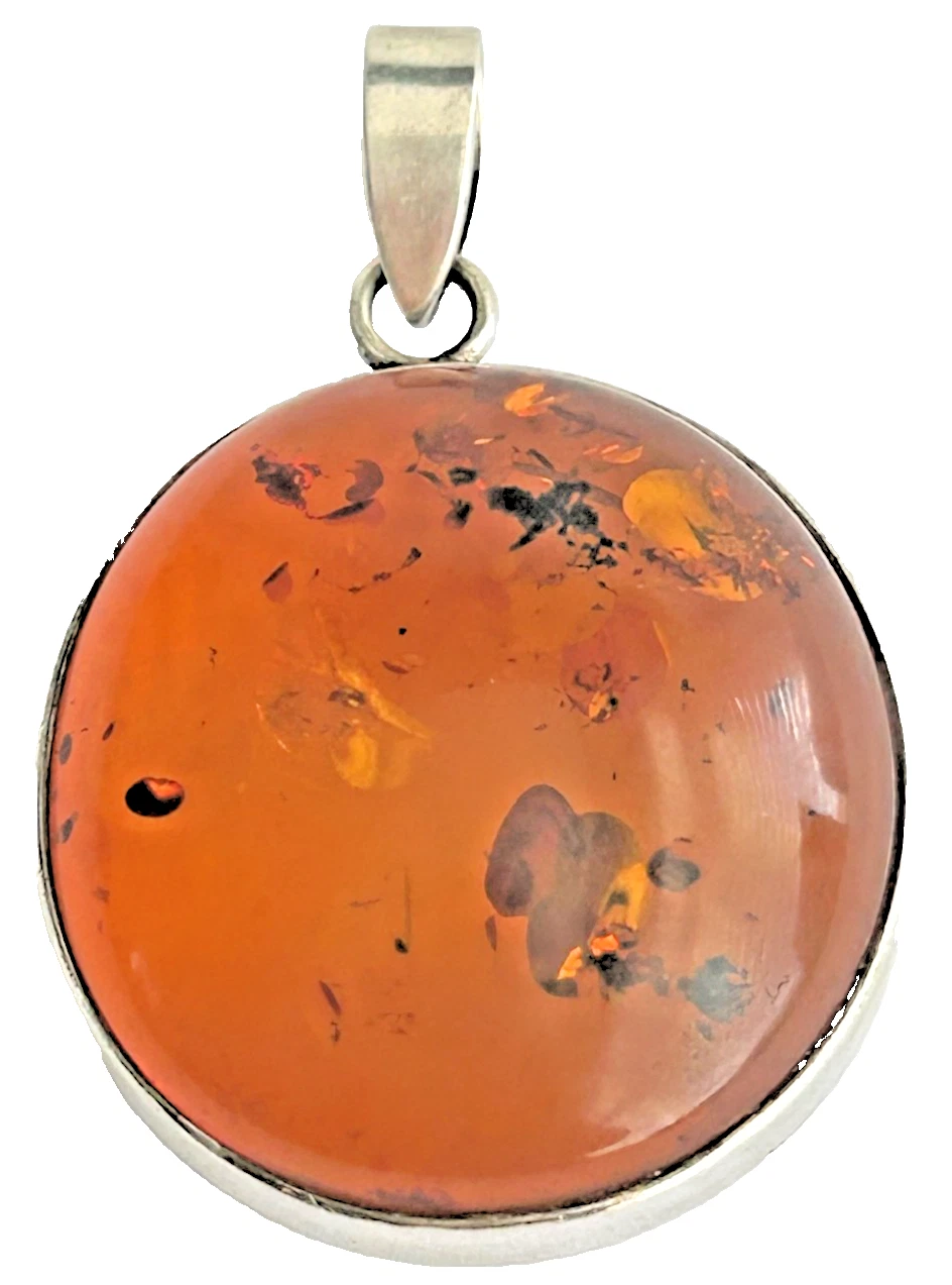 A Sterling silver Amber necklace pendant 925