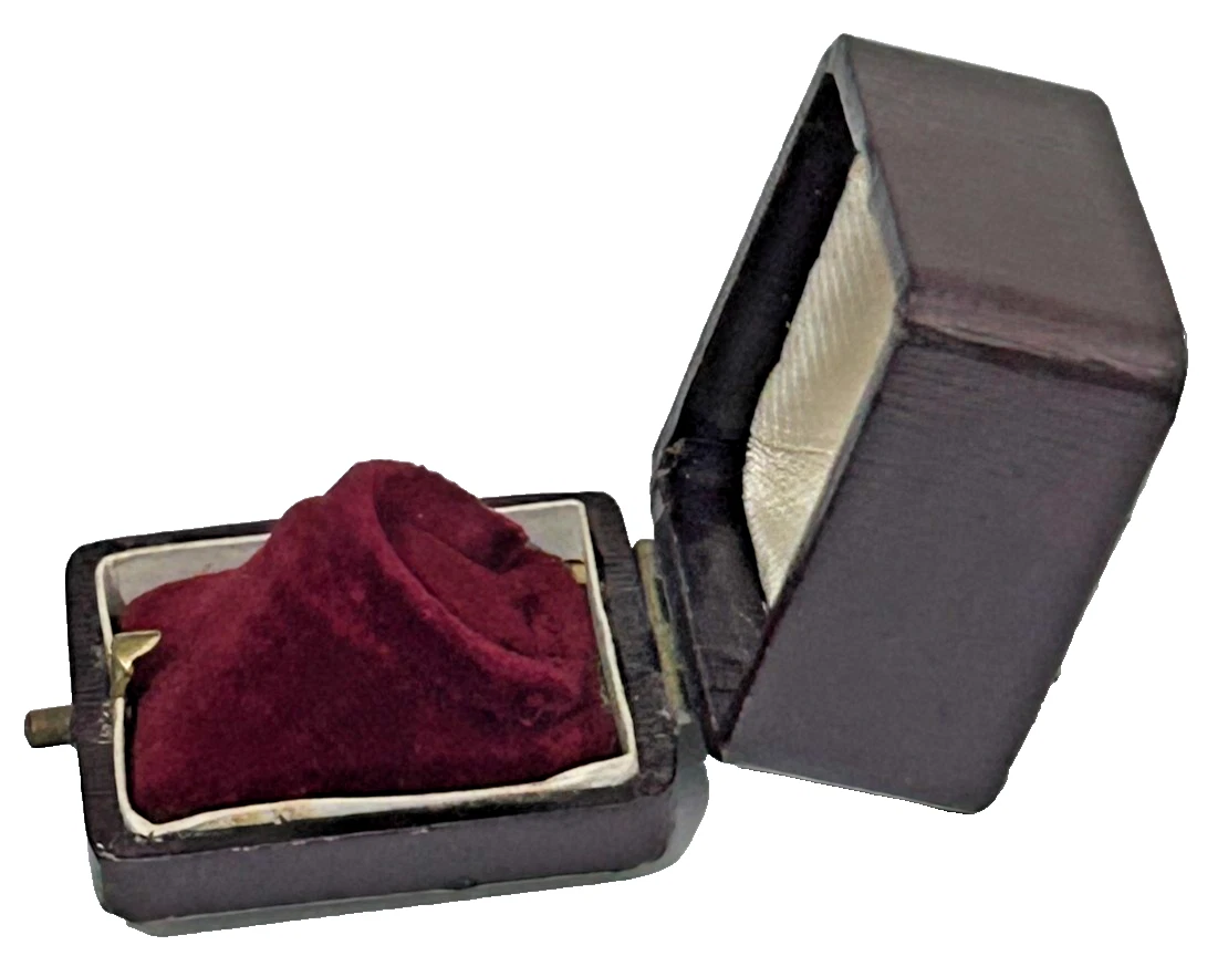 Antique ring Jewellery display box The British Ring Syndicate Birmingham