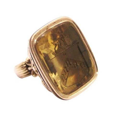 Antique 15ct gold cased fob seal inset with intaglio carved Citrine crest