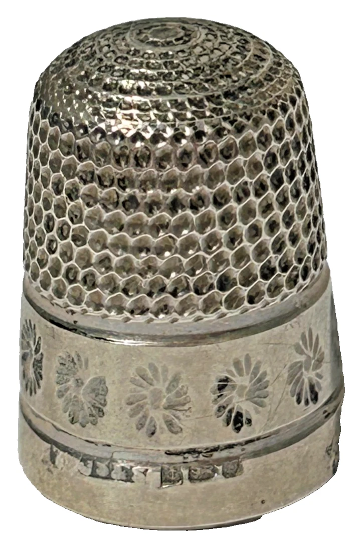 Antique Victorian sterling silver hallmarked sewing thimble