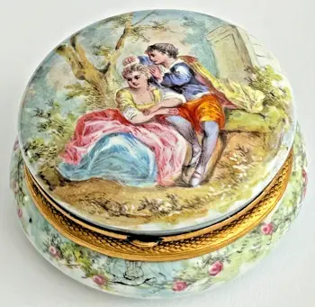 Antique French enamel enamelled silver gilt mounts patch trinket box compact