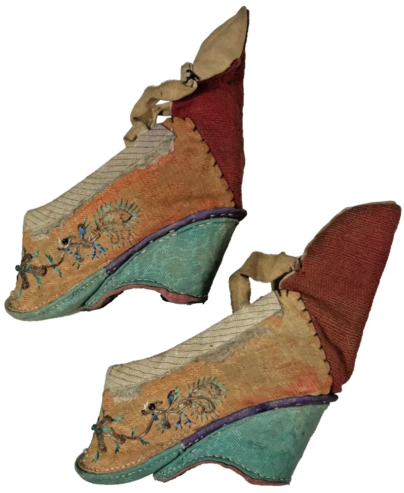 Antique tiny embroidered Chinese Lotus bound foot feet slippers shoes Quing