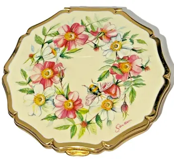 Vintage powder compact Stratton bumble bee on roses scalloped edge gold tone