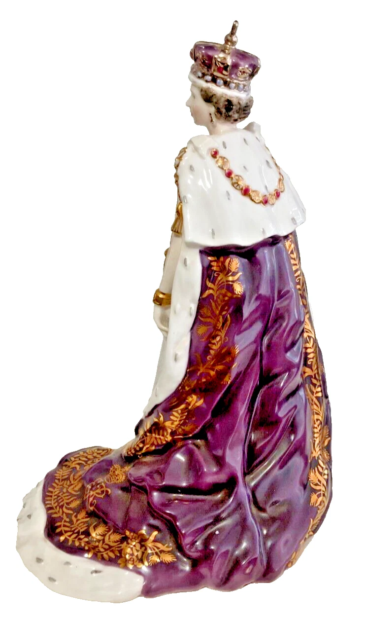 Royal Worcester Queen Elizabeth II Bone China Limited Edition Figurine CW45
