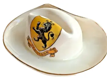 Antique WW1 crested china Australian soldier slouch hat Clevedon crest