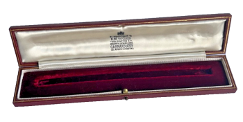 Antique jewellery display box for Diamond gold bracelet Garrard & Co red velvet