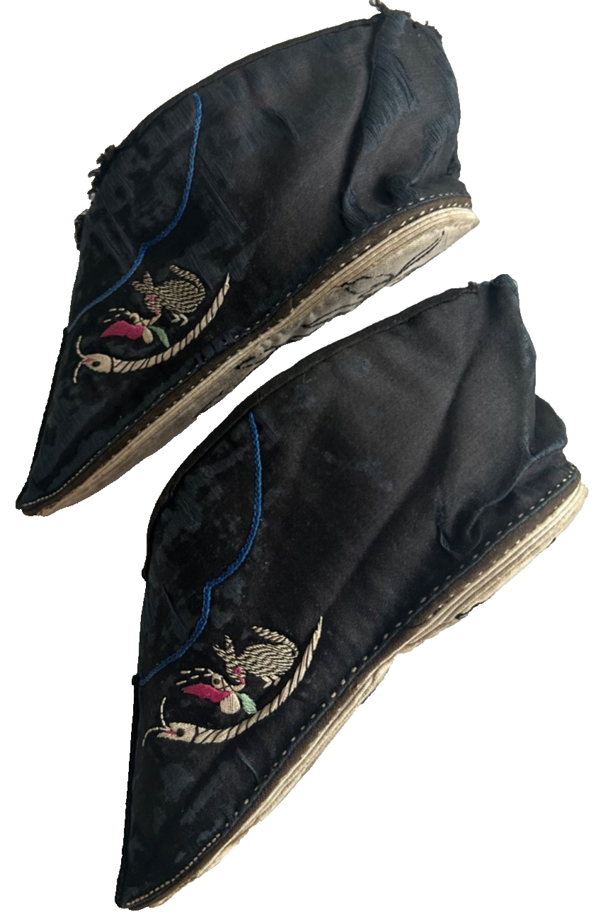 A Antique embroidered Chinese slippers shoes Lotus Flowers bound feet foot