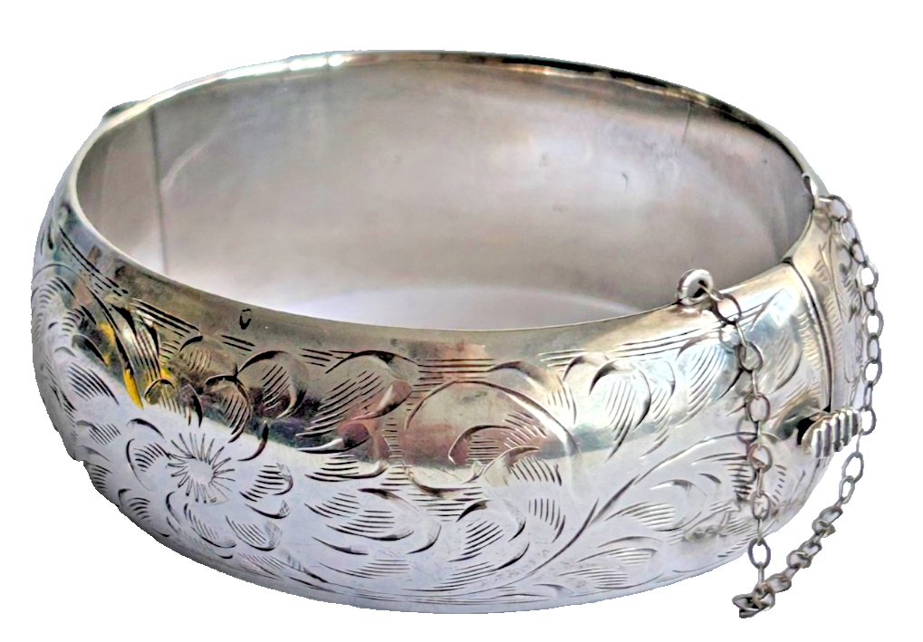 Vintage sterling silver engraved hinged bangle 38 grams