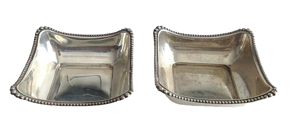 A pair of Vintage sterling solid silver dishes pair hallmarked London 1927