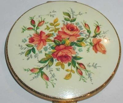 Vintage Kigu Roses Powder Compact C1950s