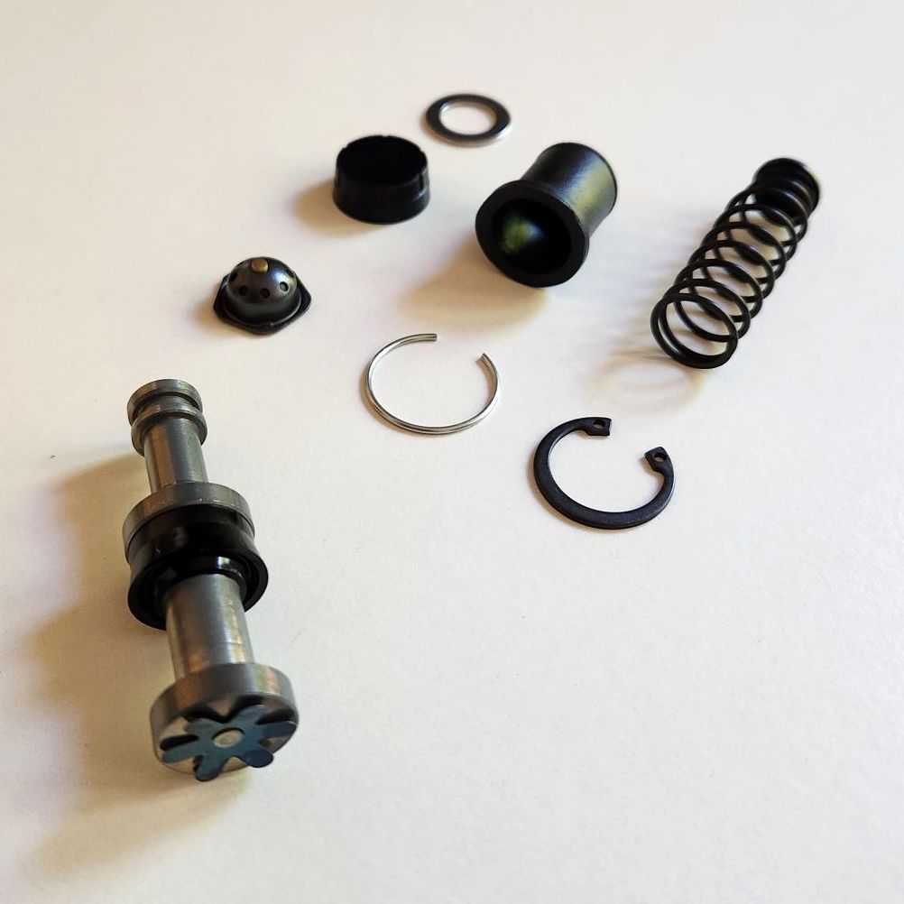 MASTER CYLINDER REPAIR KIT, FRONT - GS850, GS750, GT750, RE5 (JAPANESE PATTERN)