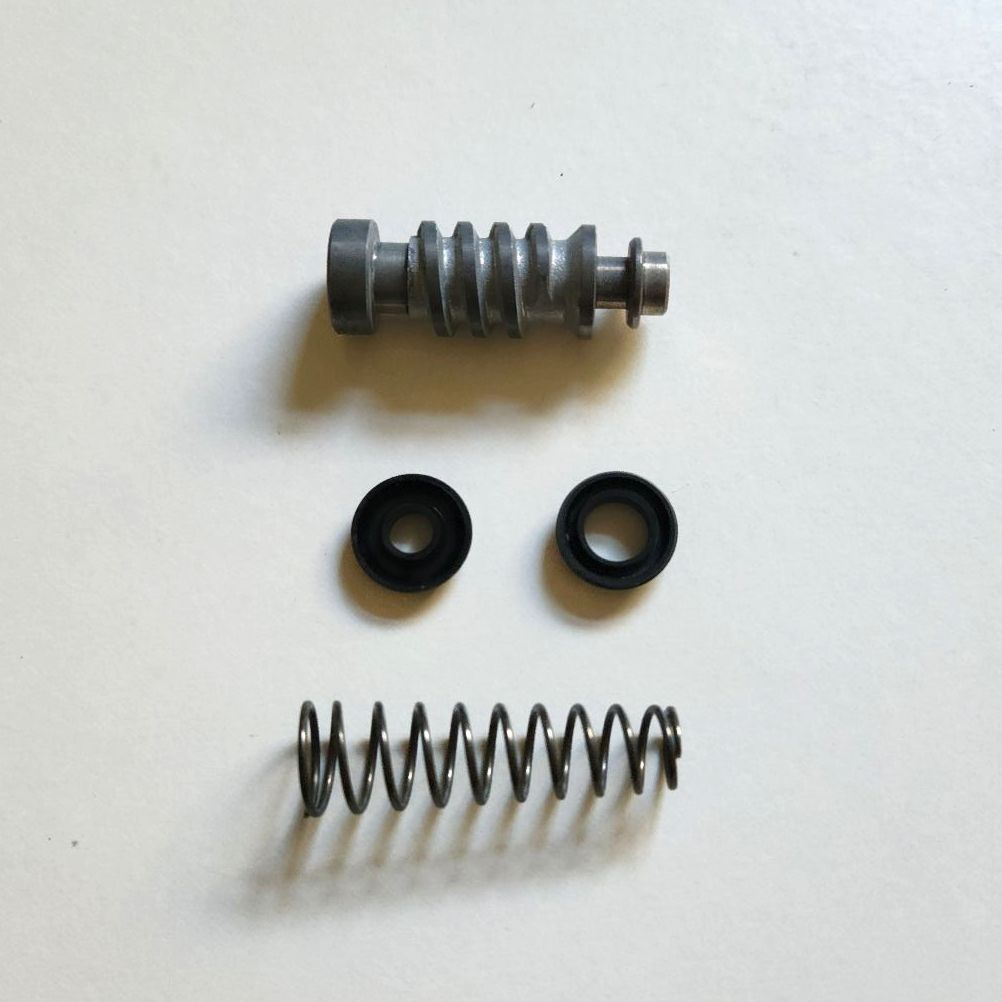 MASTER CYLINDER REPAIR KIT, REAR - GSX-R1100, GSX-R750, RG500 (PATTERN)