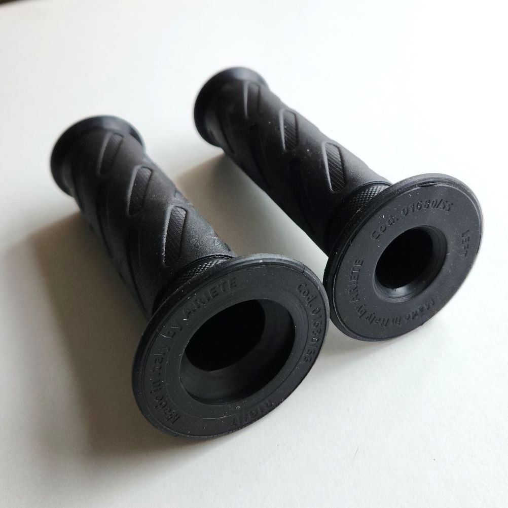 GRIP, HANDLEBAR, SET - DL, GS500, GSF1200, GSF600, GSX1400/1300, GSX-R, RGV, SV1000, SV650, TL (PATTERN)