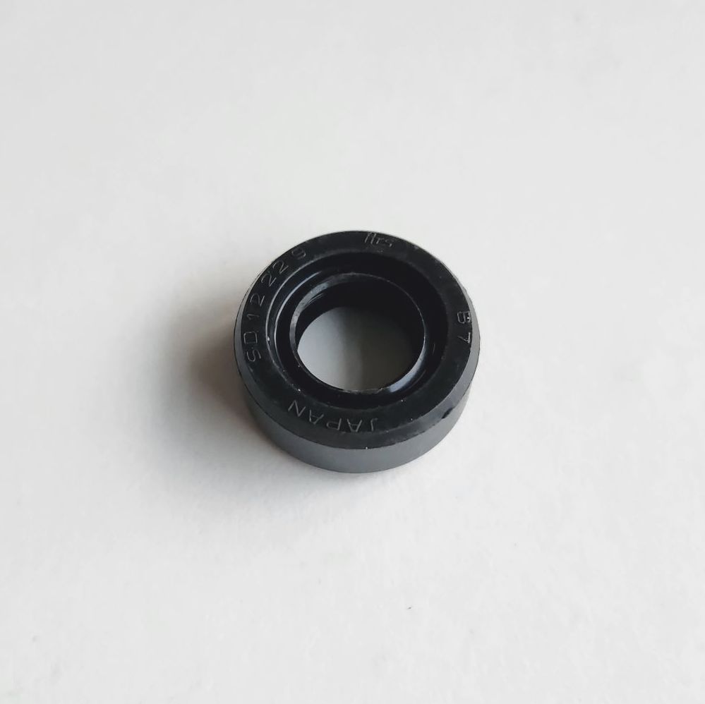 SEAL, OIL, GEAR LEVER SHAFT - GS1000/750/550, GT750/550/500/380, GT250, X7, X5, GT185/125, T500/350/250 (JAPANESE PATTERN)