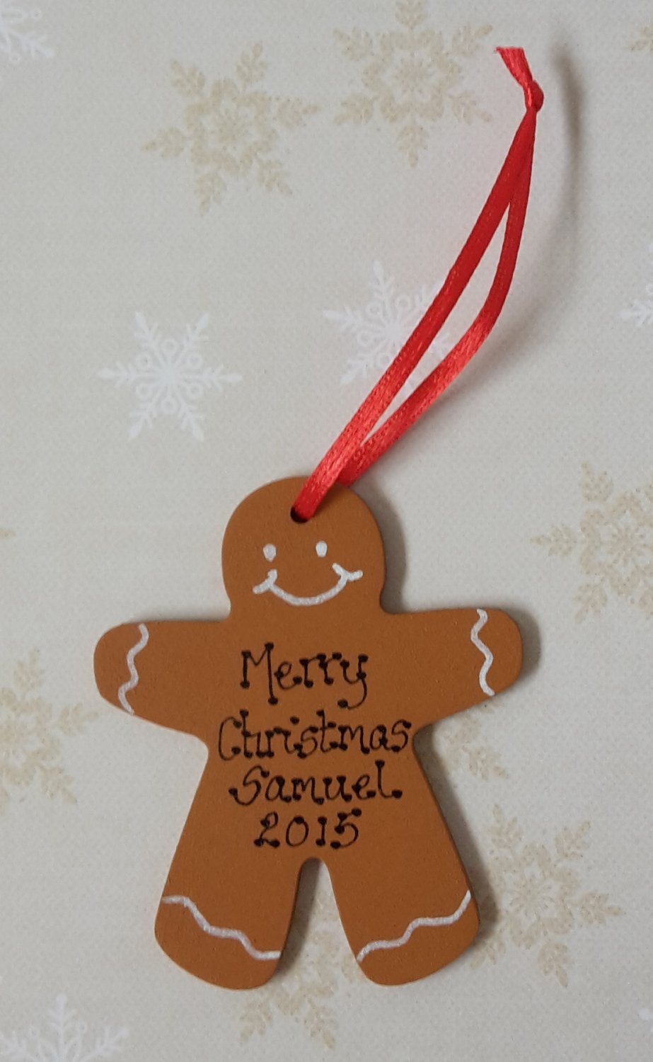 <!-- 00001 -->Personalised mini gingerbread man shaped christmas decoration
