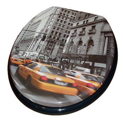 New York Print Moulded Wood Toilet Seat by Wirquin