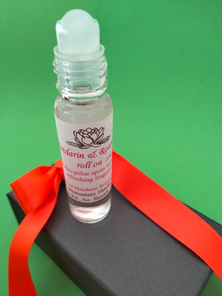 Mandarin and Rosewood Roll-on essential oil
