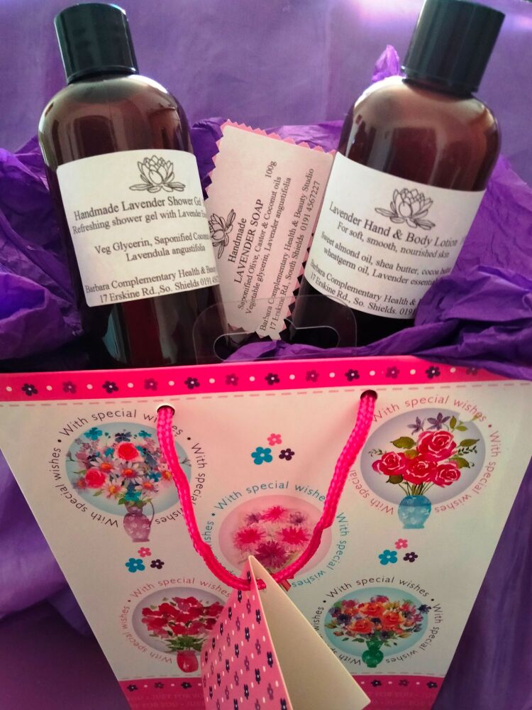 Lavender Shower gel, hand lotion & matching soap bar in a gift bag