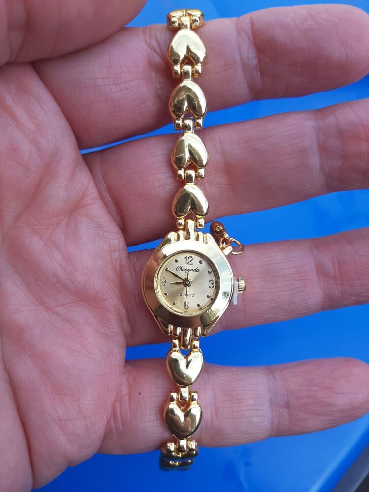Lovely Gold Watch Design 2