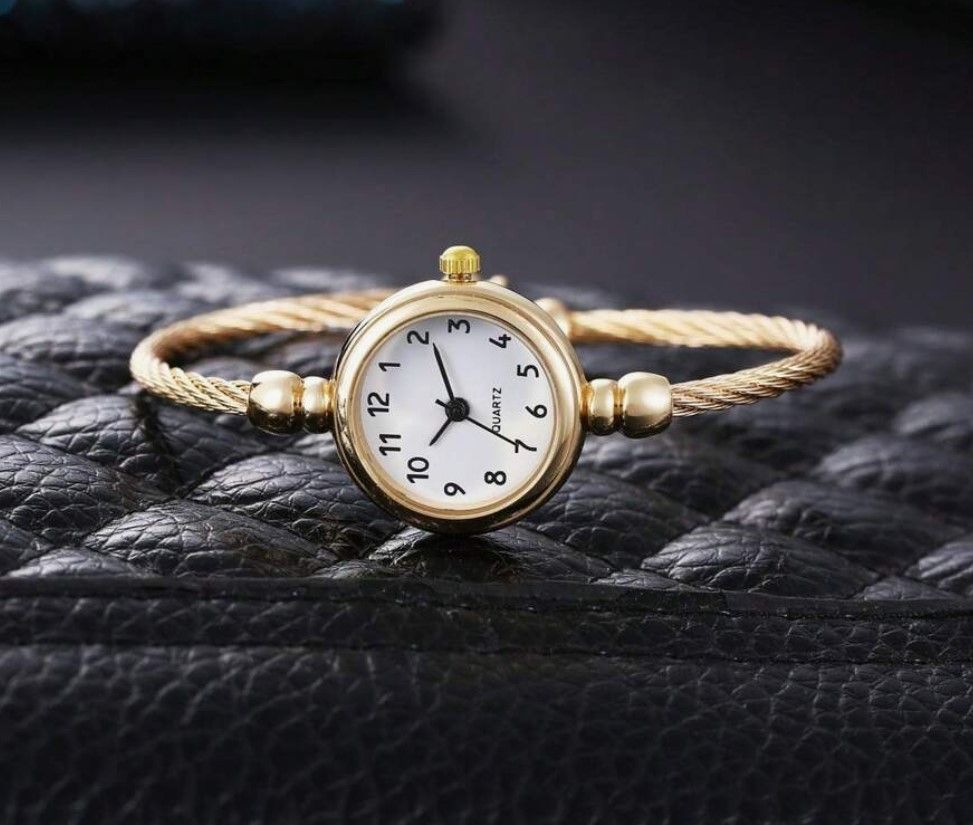 Silver Quartz Bracelet Wristwatch